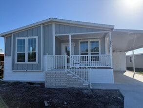 Building Photo - 4208 Queens Way