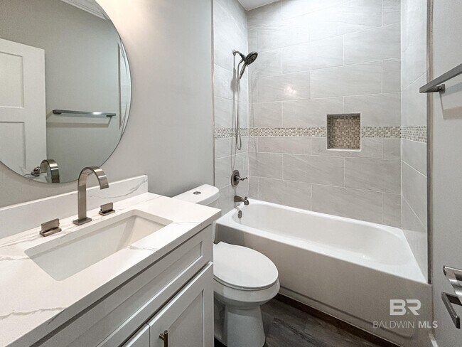 Building Photo - 8101 Carmel Cir