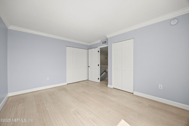 Building Photo - 2100 Ocean Dr S