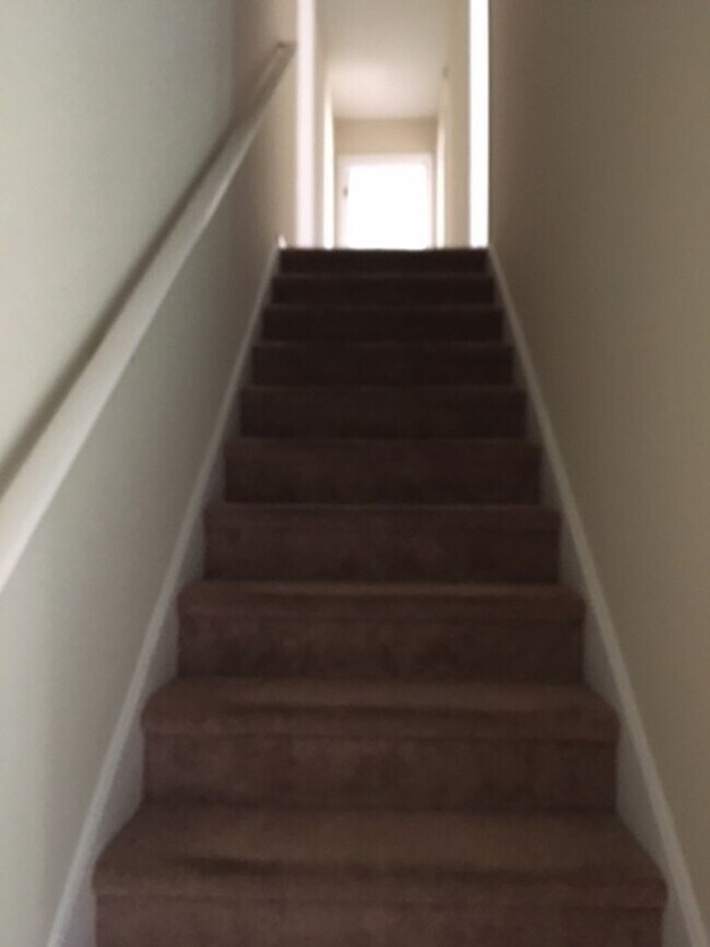 Building Photo - 3bd/2.5bth Northeast Columbia Coming Soon!