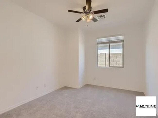 Building Photo - Nice Homes