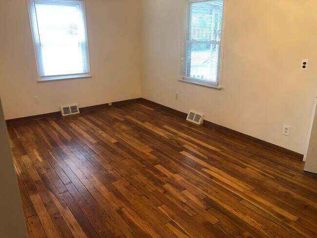 Living Room - 3345 Inman st