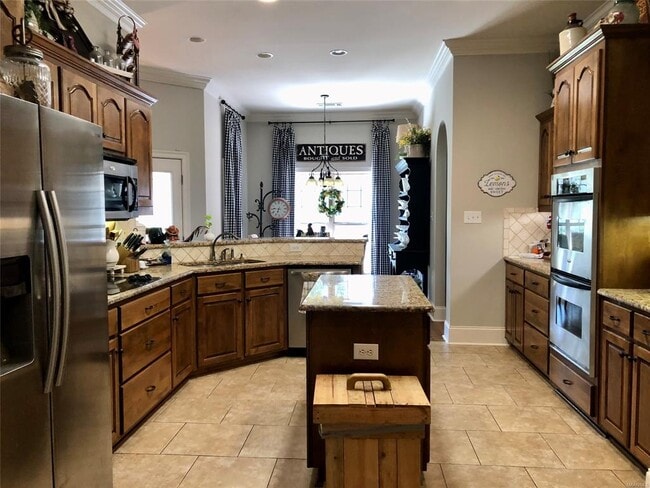 Building Photo - 1694 Pebble Creek Dr