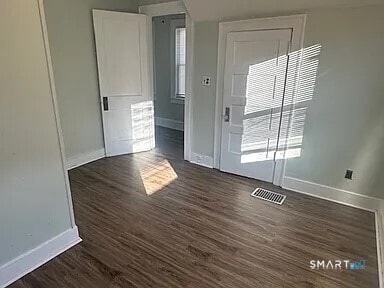 Building Photo - 30 Warren Ln