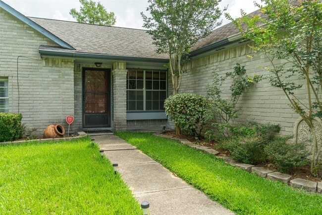Building Photo - 3006 Stargrass Ct