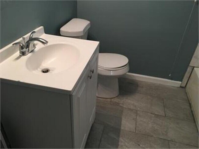 Building Photo - 324 Macedonia Rd SE