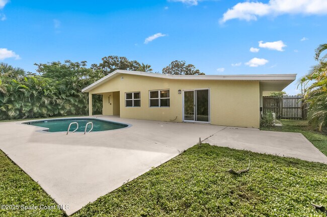 Building Photo - 2917 Rollins St