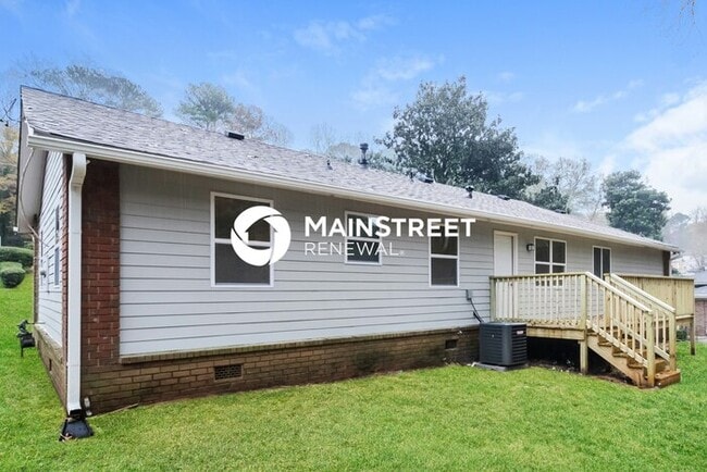 Building Photo - 4 Bedroom Pet-Friendly Home in ATLANTA, GA...