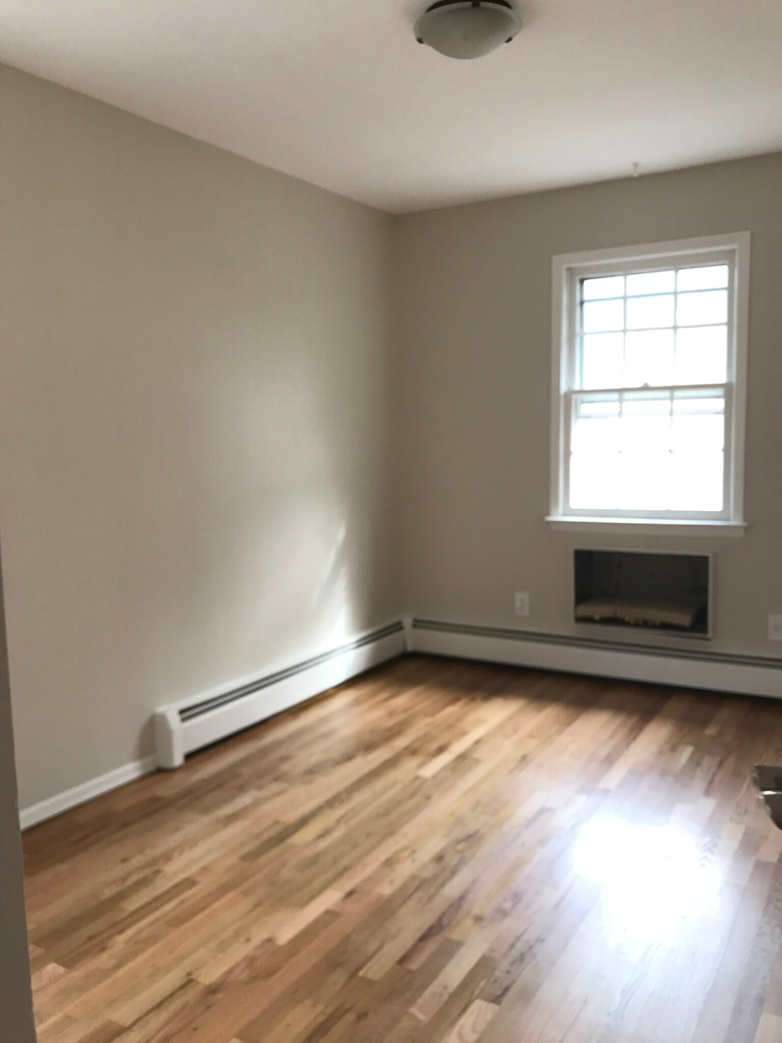 Building Photo - 1843 Clintonville St
