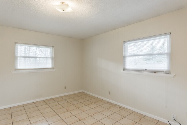 Building Photo - 3208 Joselin Ln