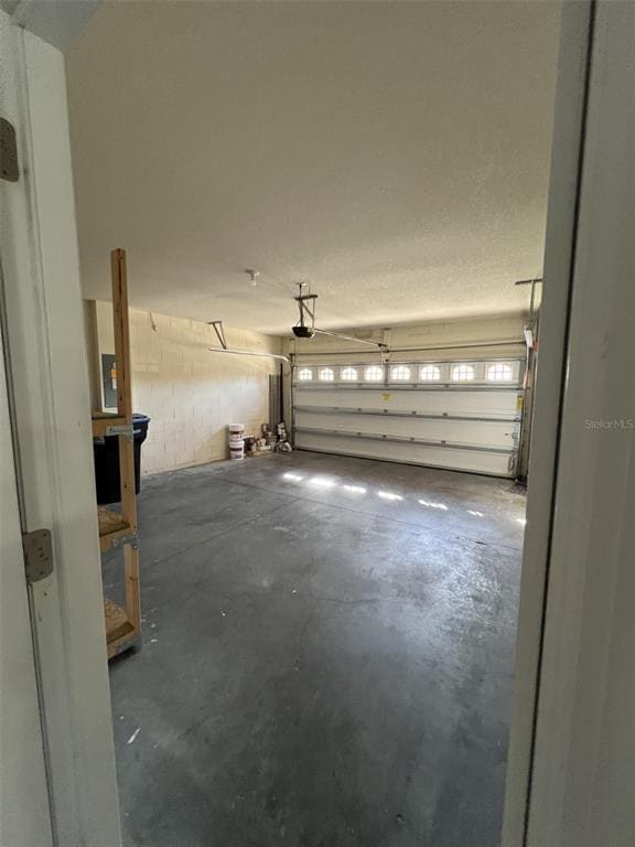 Building Photo - 15601 Carina Dr