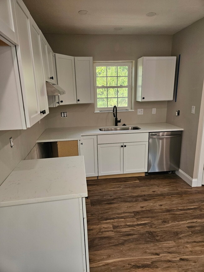 Primary Photo - 559 N Centennial St