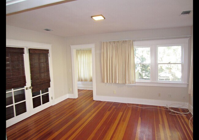 Building Photo - 205 Horizon Ave