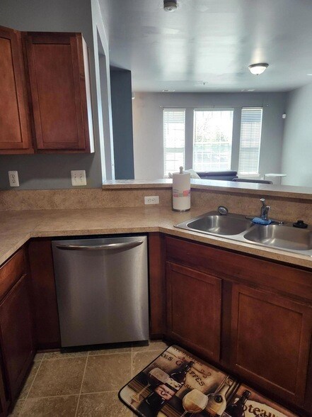 Building Photo - 23668 Northstone Village Dr
