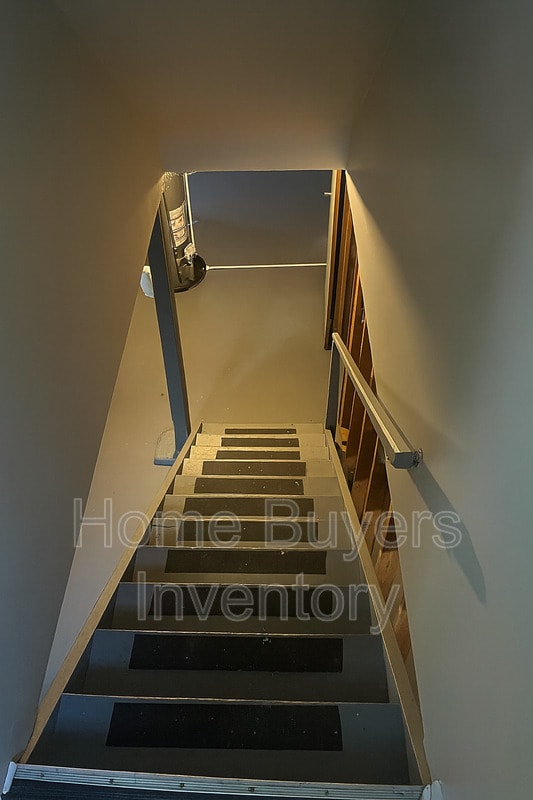 Building Photo - 2235 Ridgelawn Ave