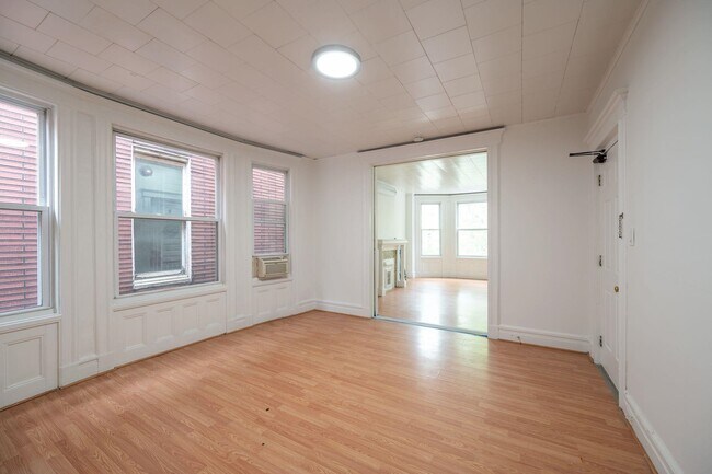 Building Photo - 66 Van Reipen Ave