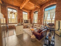 Building Photo - 328 Mills Ave