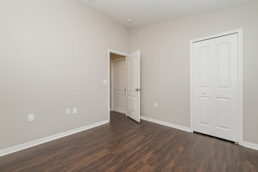 Building Photo - 18530 Kentisbury Ct