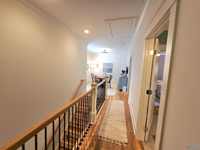 Building Photo - 3002 Brook Park Dr SE