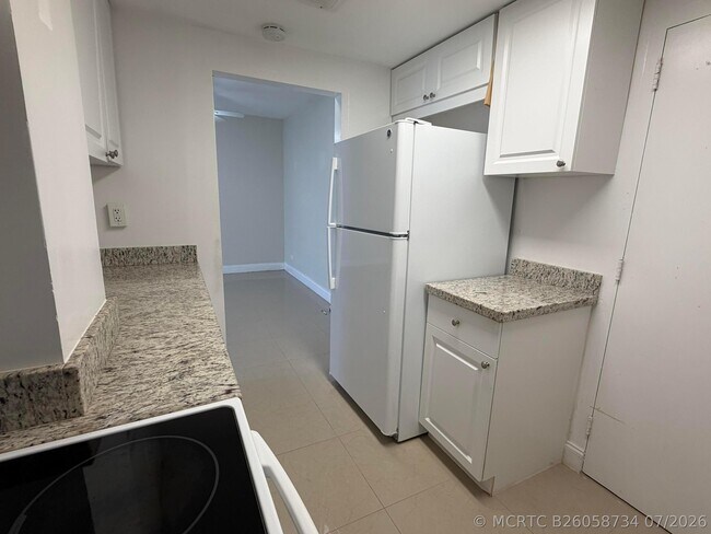 Building Photo - 2800 N Flagler Dr
