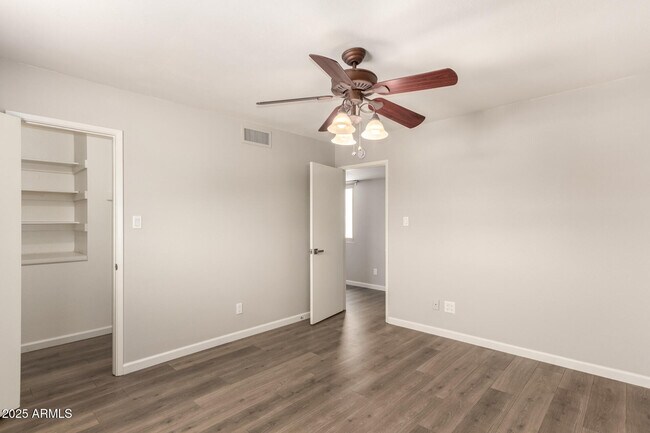 Building Photo - 8212 E Rovey Ave