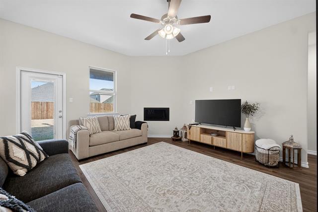 Building Photo - 10601 Autumn Leaves Ln