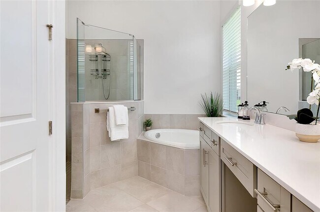 Building Photo - 17525 Jadestone Ct