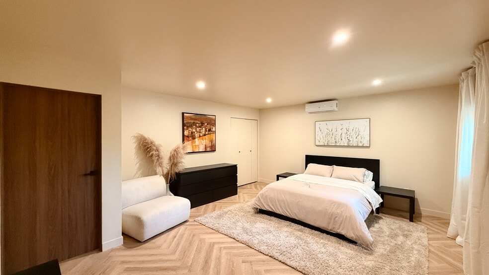 Building Photo - 5323 Monterey Rd