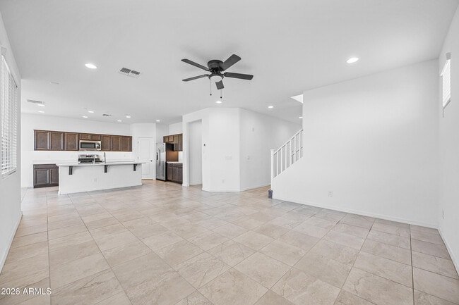 Building Photo - 8926 W Oregon Ave