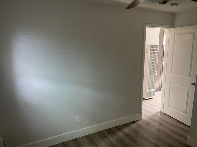 Building Photo - 2 bedrooms 1 bath Apartment for rent in Im...