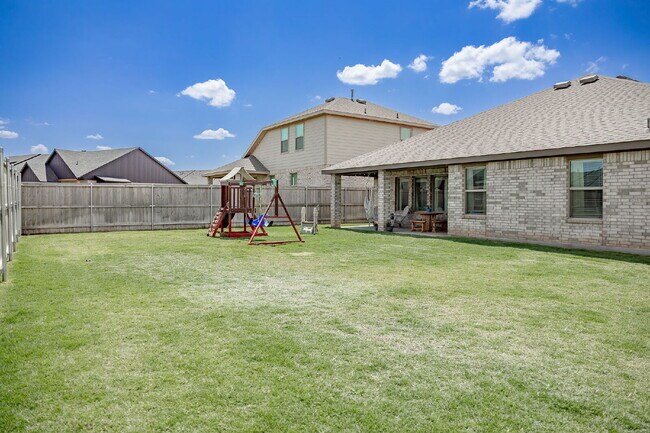 Building Photo - Gorgeous 4/2 in Cooper ISD