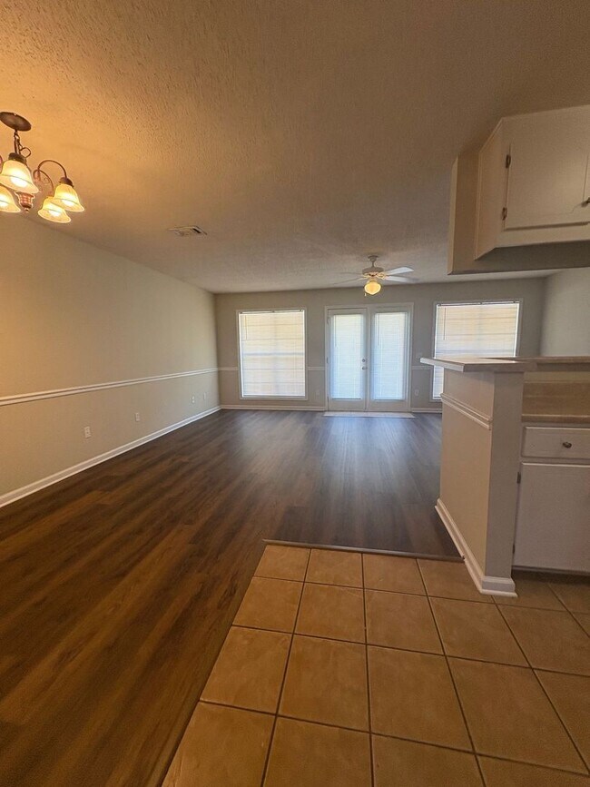 Building Photo - 125 Winthrope Ln