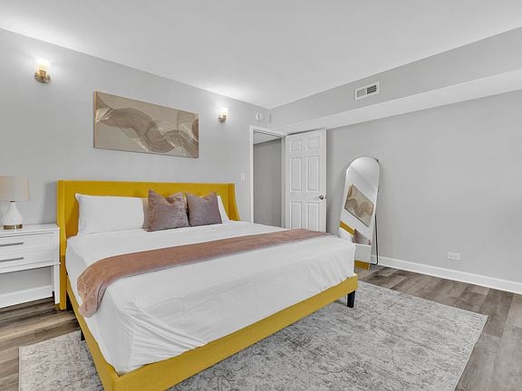 Building Photo - 7 Division St