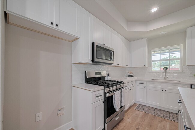 Building Photo - 3514 Fuqua St