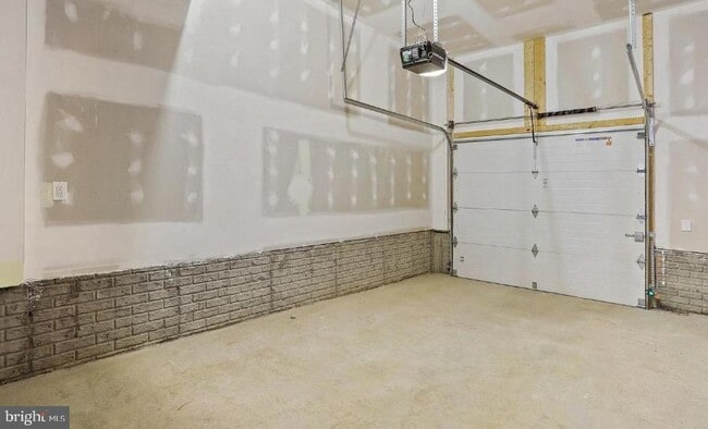 Building Photo - 7425 Backett Wood Ter
