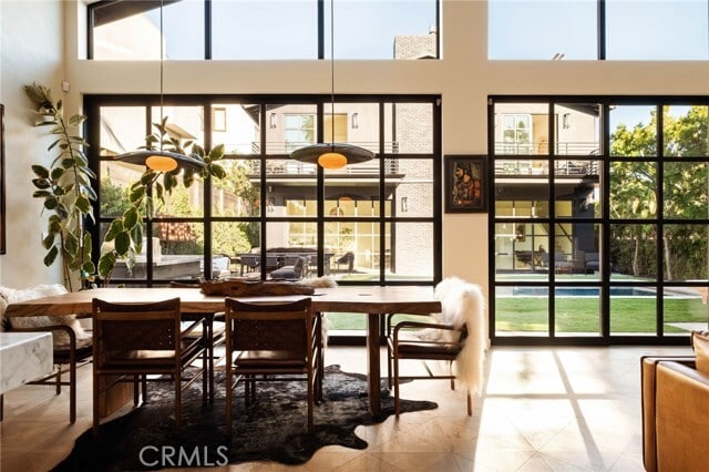 Building Photo - 354 5th