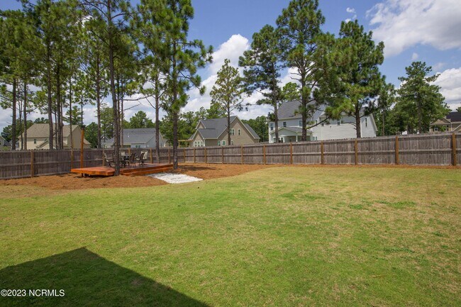Building Photo - 402 Summer Wind Wy