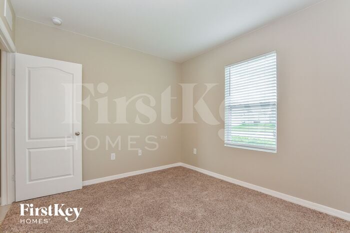 Building Photo - 266 Meadowbrook Blvd