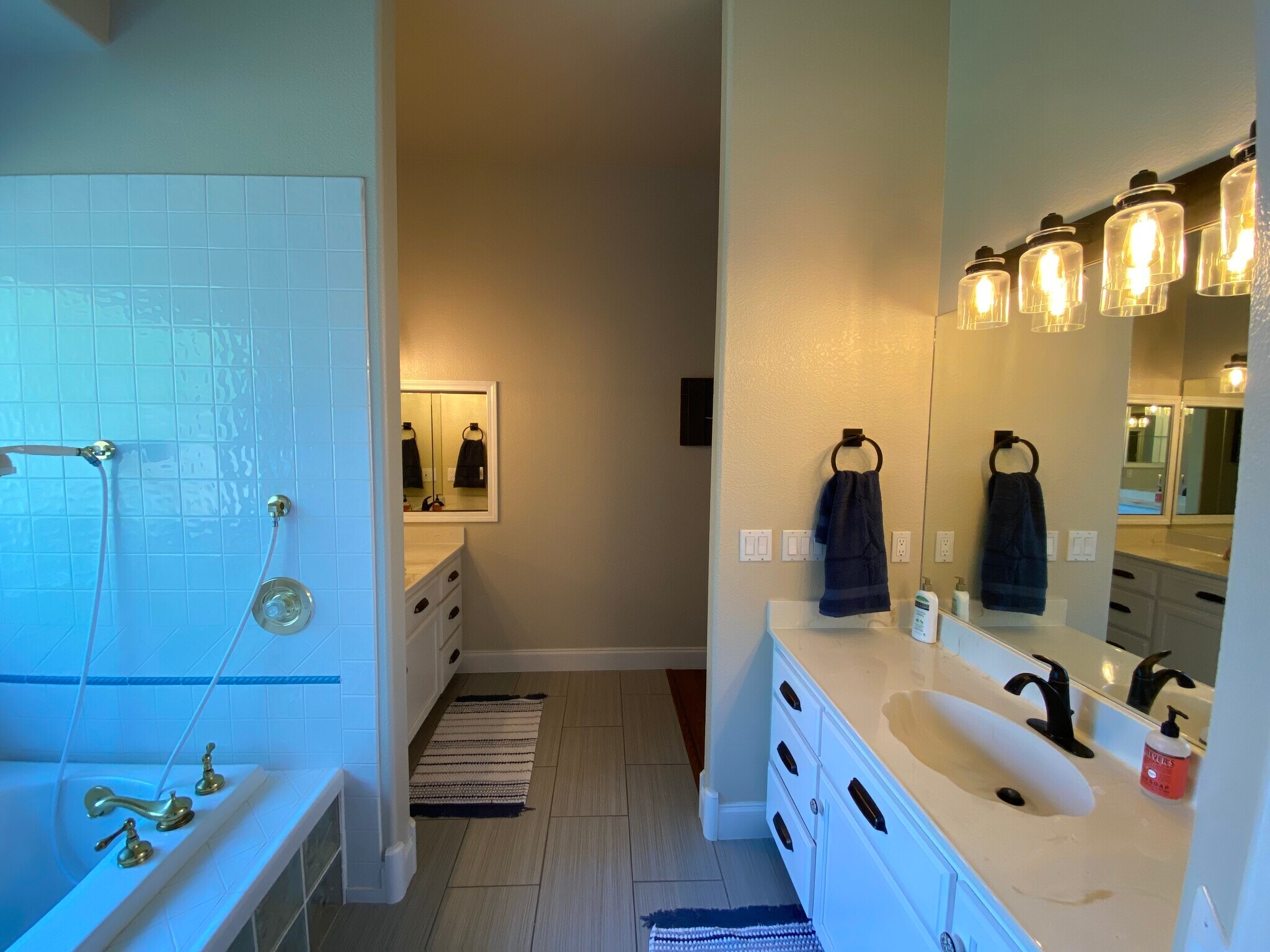 Master Bath - 509 S Shore Pines Rd