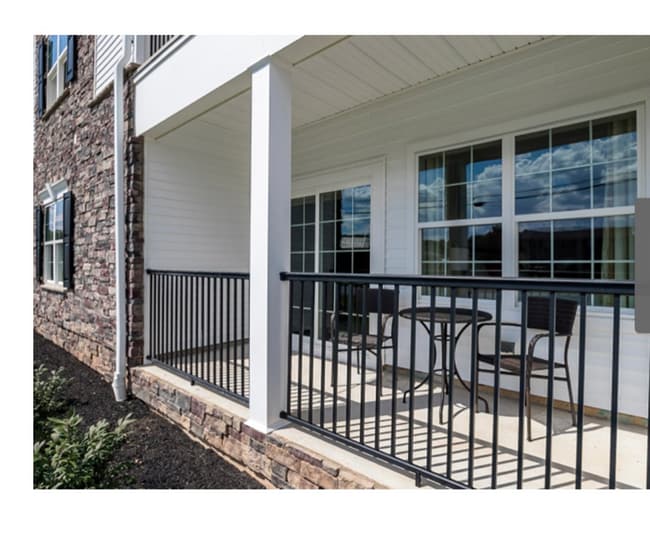 Building Photo - 637 Marion Ln