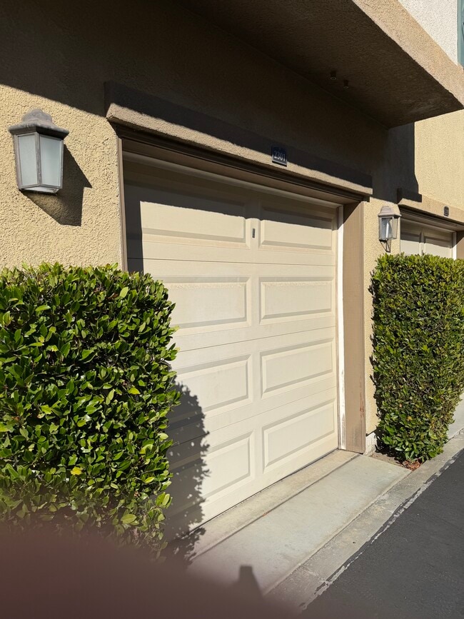 Building Photo - 26466 Arboretum Way
