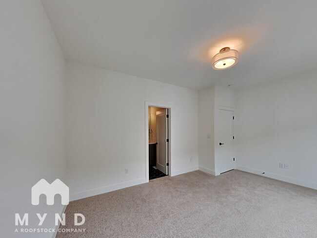 Building Photo - 1548 Millwood Pl