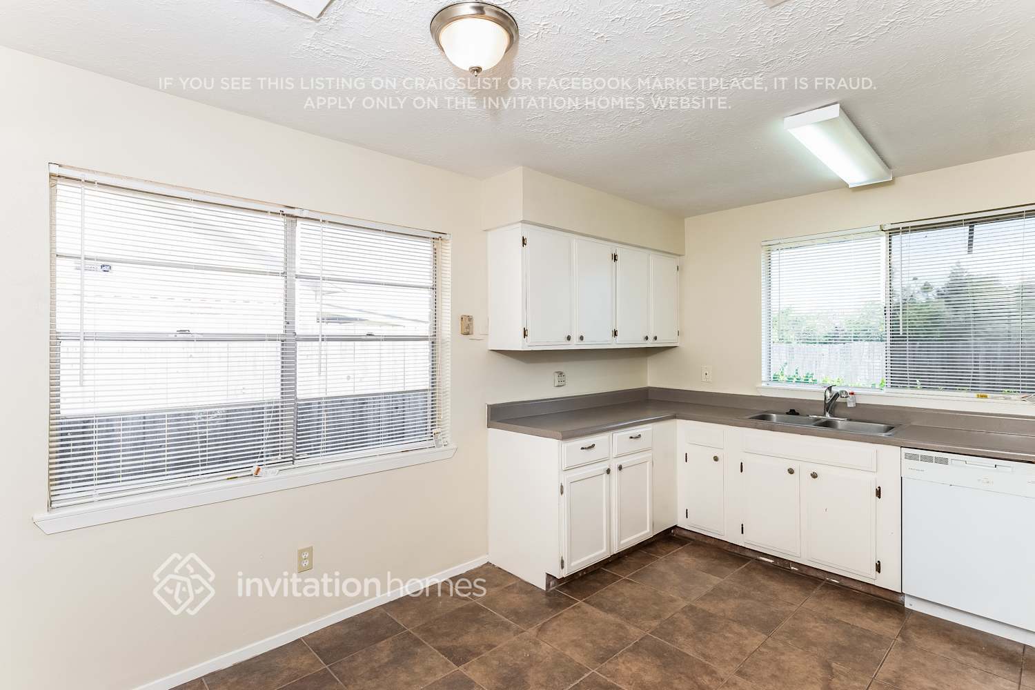Building Photo - 1711 Millbury Dr