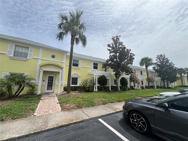 Building Photo - 201 Pompano Dr SE