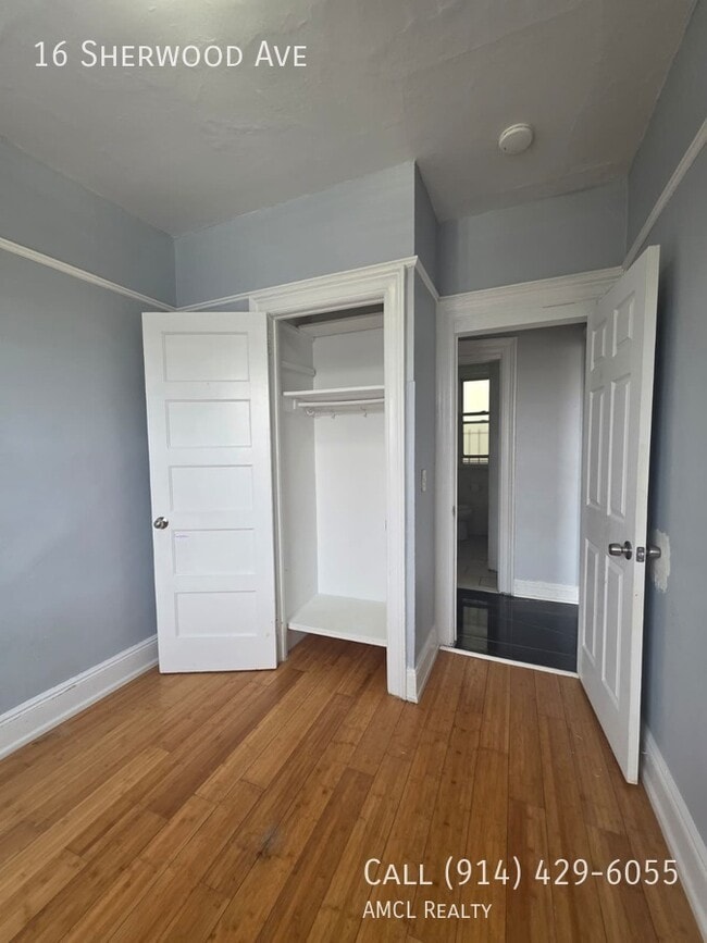 Building Photo - 16 Sherwood Ave