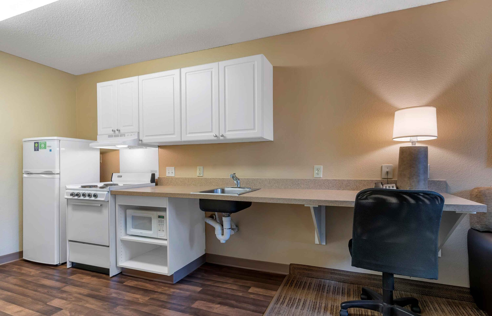 Building Photo - Furnished Studio-Oakland - Alameda Airport