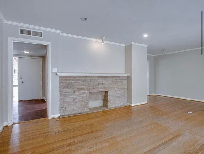 Building Photo - 3604 24th St