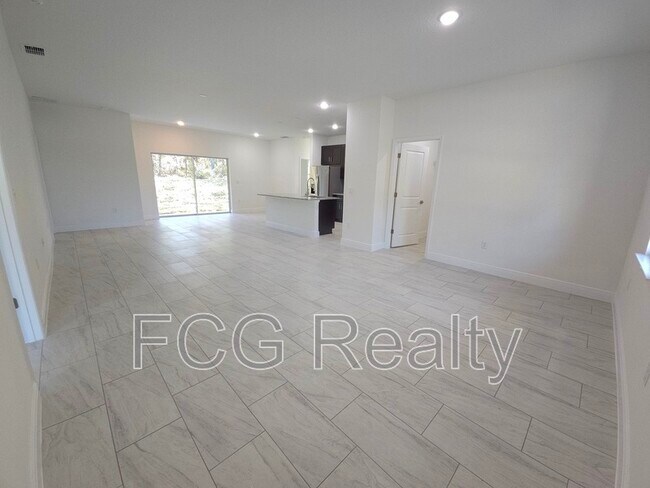 Building Photo - 9841 N Sistine Terrace