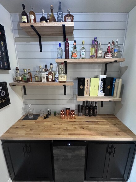 Building Photo - 2444 Haliard Way