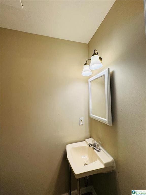 Building Photo - 102 Quaker Dr